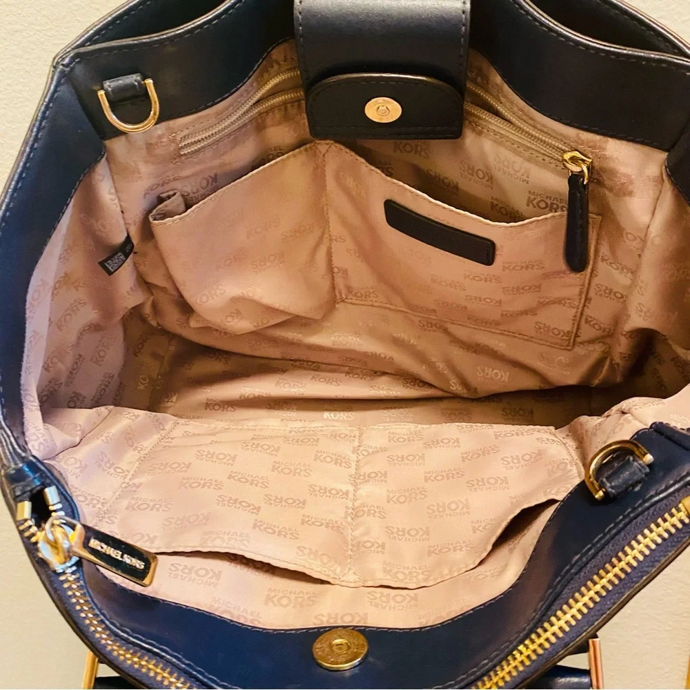 MICHAEL KORS Navy Blue Leather Carolyn Handbag